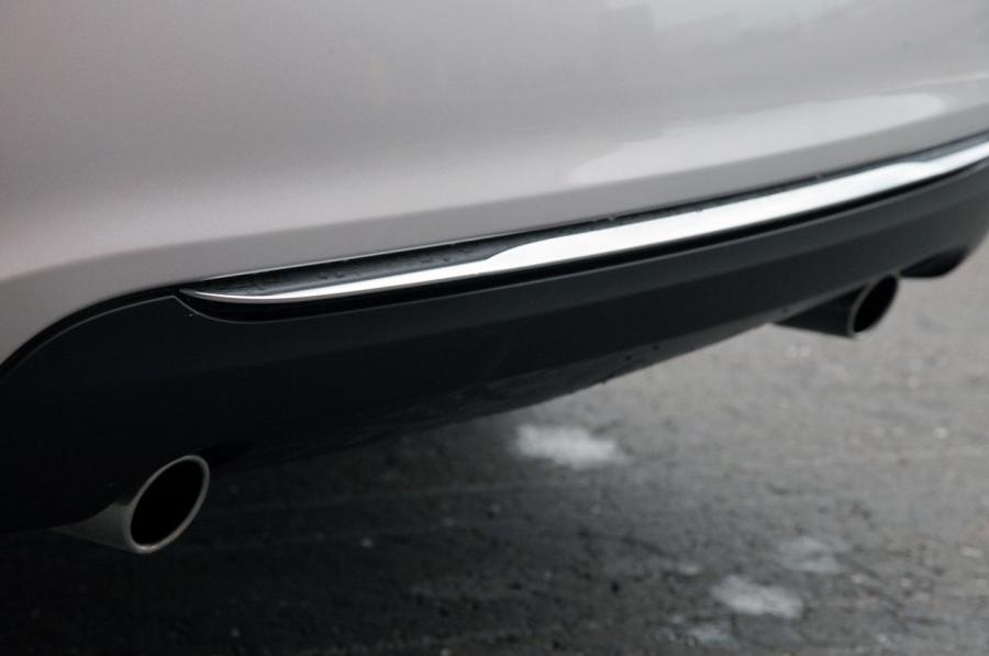  Chrysler 200 Convertible 2011 года  (фото 45 из 73)